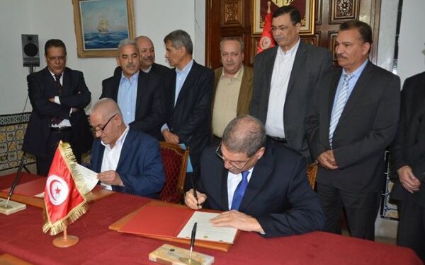 L'UGTT va poursuivre la Présidence du Gouvernement en justice