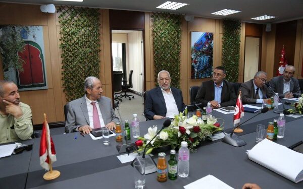 Ghannouchi et Ennaceur approuvent la décision du gouvernement de prélever sur les salaires des grévistes