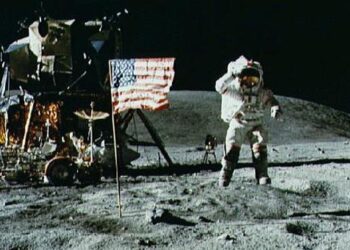 La Russie lance une enquête sur l'atterrissage de l'homme sur la lune!