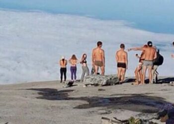 Les "strip-teasers" du Mont Kinabalu arrêtés pour avoir causé un séisme