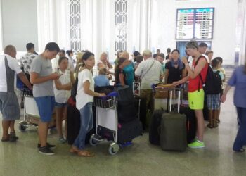 Des touristes britanniques d&eacute;sol&eacute;s de devoir quitter la Tunisie