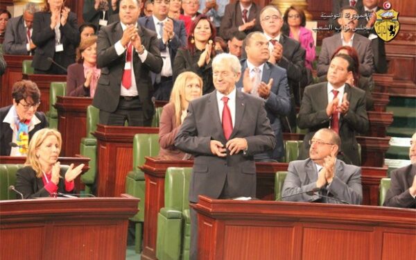 Une délégation tunisienne en Grande Bretagne pour persuader Londres de lever l'interdiction de voyager