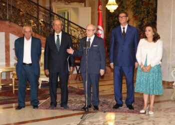 Une r&eacute;union de trois heures pr&eacute;sid&eacute;e par B&eacute;ji Ca&iuml;d Essebsi pour "examiner la situation g&eacute;n&eacute;rale" du pays