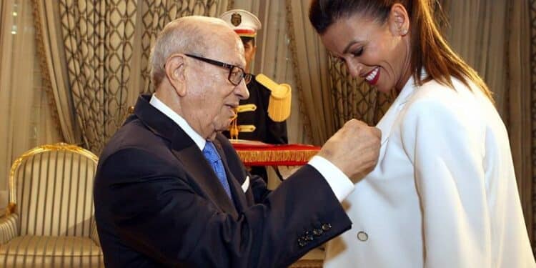 Habiba Ghribi offre sa m&eacute;daille d&rsquo;argent &agrave; B&eacute;ji Ca&iuml;d Essebsi !