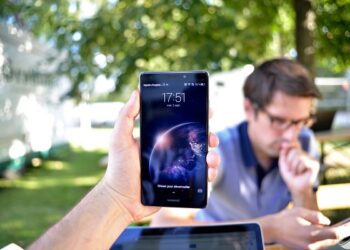 Huawei lance le Mate S avec un écran Force Touch et un deuxième smartphone à bords courbés