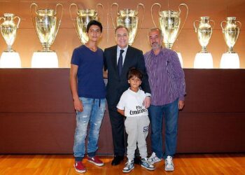 Le réfugié syrien brutalisé par une journaliste hongroise, invité par le Real madrid