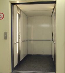 Le Th&eacute;&acirc;tre municipal de Tunis accessible aux non-voyants