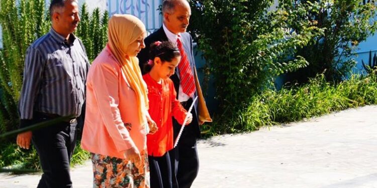 A 9 ans et non voyante, Maissa est déjà romancière
