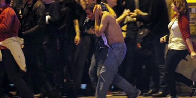 Attentats à Paris : 128 morts, 250 blessés dont 99 dans un état critique et 8 terroristes tués