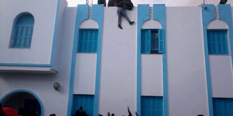 Tentatives de suicide et protestations&hellip; la tension monte &agrave; Kasserine