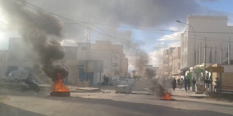 Kasserine : Toutes les issues de la ville bloquées par des protestataires