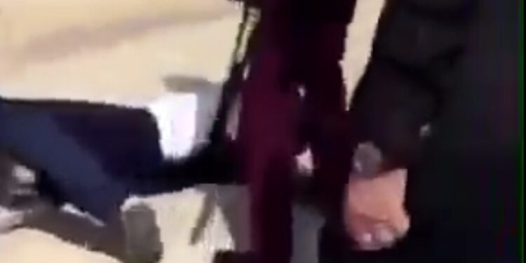Arabie Saoudite : Une jeune femme sauvagement agressée par la "police religieuse"