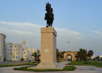 Laissons tranquille la statue de Bourguiba !