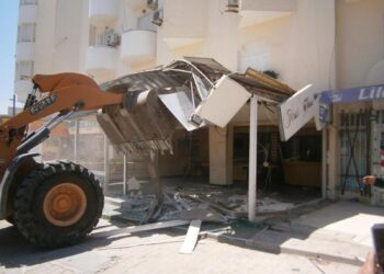 Destruction massive de constructions anarchiques dans plusieurs gouvernorats