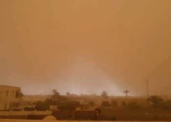 Spectaculaire temp&ecirc;te de sable dans le Sud tunisien (photos)