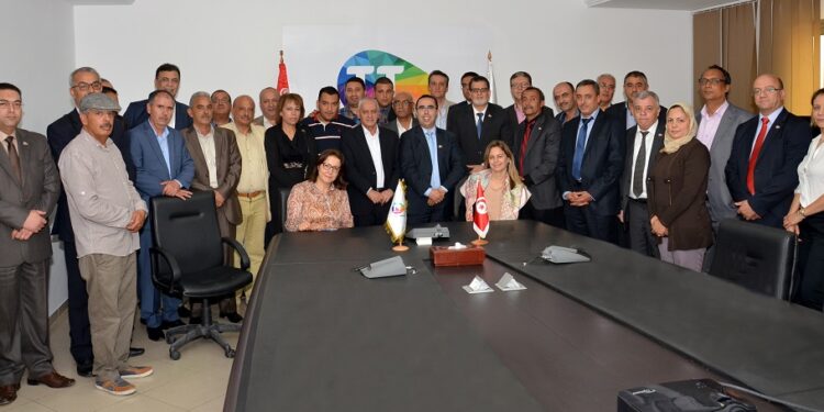 Houcine Abassi en visite chez Tunisie Telecom