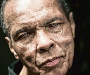 Muhammad Ali Clay a lev&eacute; les poings une derni&egrave;re fois