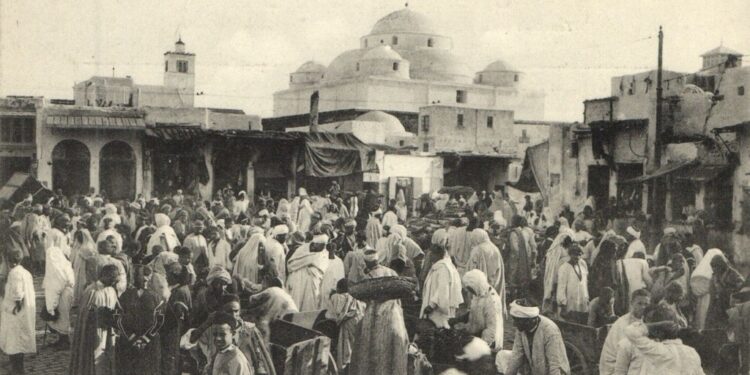 Quelques grandes places du Tunis d'antan...