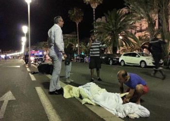 Un attentat à Nice fait 84 morts et une centaine de blessés