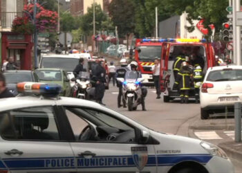 Prêtre égorgé à Rouen : Hollande dénonce une attaque de Daech