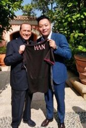 Berlusconi vend ses parts du Milan AC &agrave; des investisseurs chinois pour le montant de 740 millions d'euros