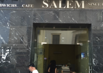 La mémoire des glaciers de Tunis : Bébert, Di Carlo et la Javanaise