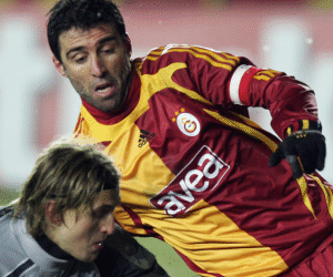 Turquie : Mandat d’arrêt contre l’ex-star du football Hakan Sükür