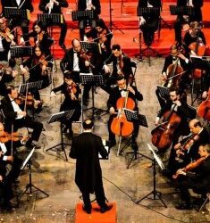 L'orchestre symphonique tunisien célèbre la musique sur l’île de Chikly