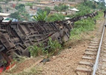 Au Cameroun, le déraillement d'un train fait 60 morts et 600 blessés