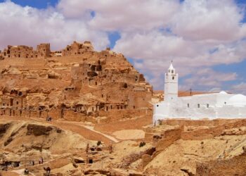 A l'Ouest de Tataouine : Guermassa, Chenini, Douiret, joyaux amazighs...