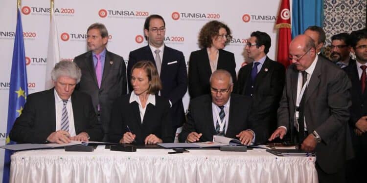 Signature d&rsquo;une trentaine d&rsquo;accords et de conventions en marge de Tunisia 2020