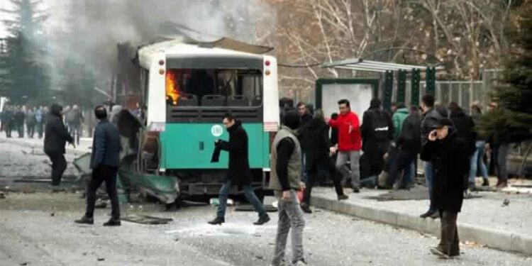 Turquie : Au moins 13 soldats tués et 48 blessés dans une explosion à Kayseri