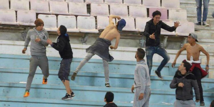 Gangs, hooligans et jihadistes : Quand la voyoucratie s'empare de la démocratie