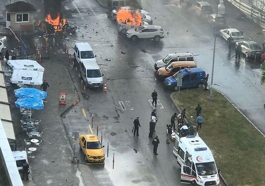 Turquie : Deux morts dans une explosion à Izmir