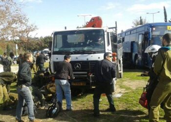 Al-Qods : Un camion percute un groupe de soldats israéliens, trois morts et plusieurs blessés