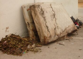 Des voisins indélicats peuvent détruire un quartier : Ordures au carré !