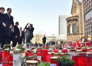 Youssef Chahed rend hommage aux victimes de l'attentat de Berlin