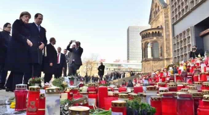 Youssef Chahed rend hommage aux victimes de l'attentat de Berlin
