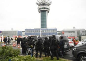 Attaque d'Orly : Les vols de Tunisair d&eacute;rout&eacute;s vers Roissy-Charles de Gaulle