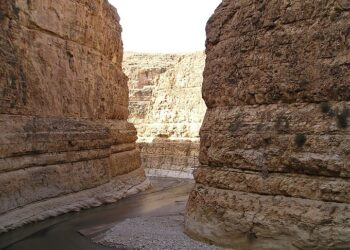 Les gorges de Selja : Berceau des phosphates et faille légendaire du coup de sabre