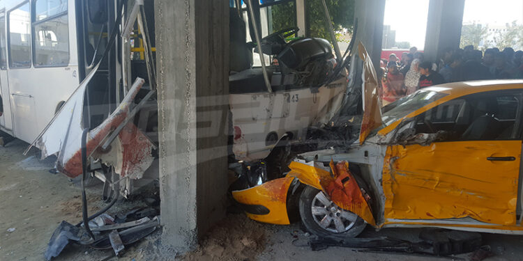 Un bus percute la façade d'un café à Mahdia : Au moins un mort et 8 blessés