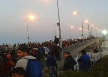 Le pont de Bizerte bloqu&eacute; par les supporters du CAB