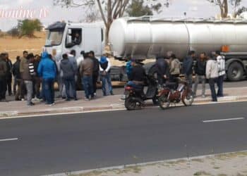 Tataouine : Les protestations se poursuivent ; des camions de p&eacute;trole bloqu&eacute;s