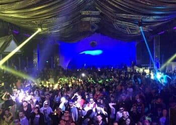 "Appel &agrave; la pri&egrave;re" mix&eacute;  en bo&icirc;te : Le DJ Dax J et l'organisateur s'excusent aupr&egrave;s des Tunisiens