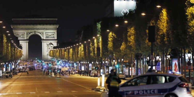 Qui est Karim Cheurfi, l’auteur de l’attaque terroriste des Champs-Elysées ?