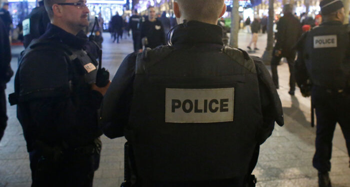Fusillade aux Champs-Elysées : un policier tué, l'assaillant neutralisé (MàJ)