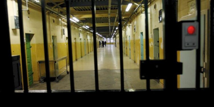 Tunisie : En prison, il continuait &agrave; &ecirc;tre r&eacute;mun&eacute;r&eacute; par la TRANSTU