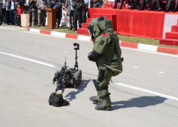 Tunisie : Un robot antiterroriste d&eacute;file
