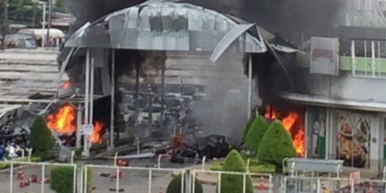 Thaïlande : Plus de 50 blessés dans l'explosion de deux bombes dans un centre commercial