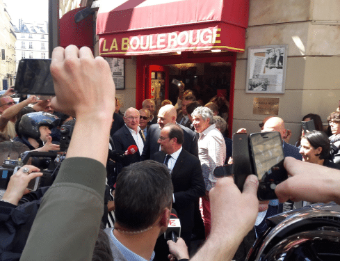 Après avoir quitté l'Elysée, François Hollande s'offre un couscous tunisien !